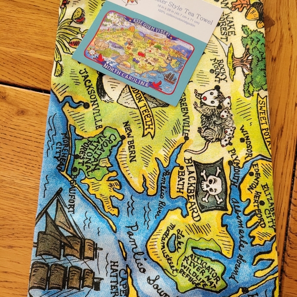 New with tags. NORTH CAROLINA TEA TOWEL poster style tea towel. KAY DEE DESIGNS - Picture 4 of 8